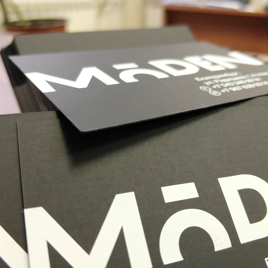 Визитки на черном плайке. Шелкография. 1+1. Plike black 330гр. Визитки на черном плайке. Шелкография. 1+1. Plike black 330гр.
